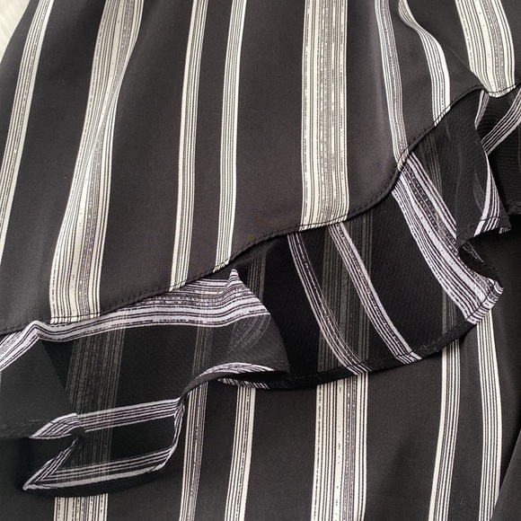 BCBGeneration black and white striped Romper size XS - Picture 8 of 11